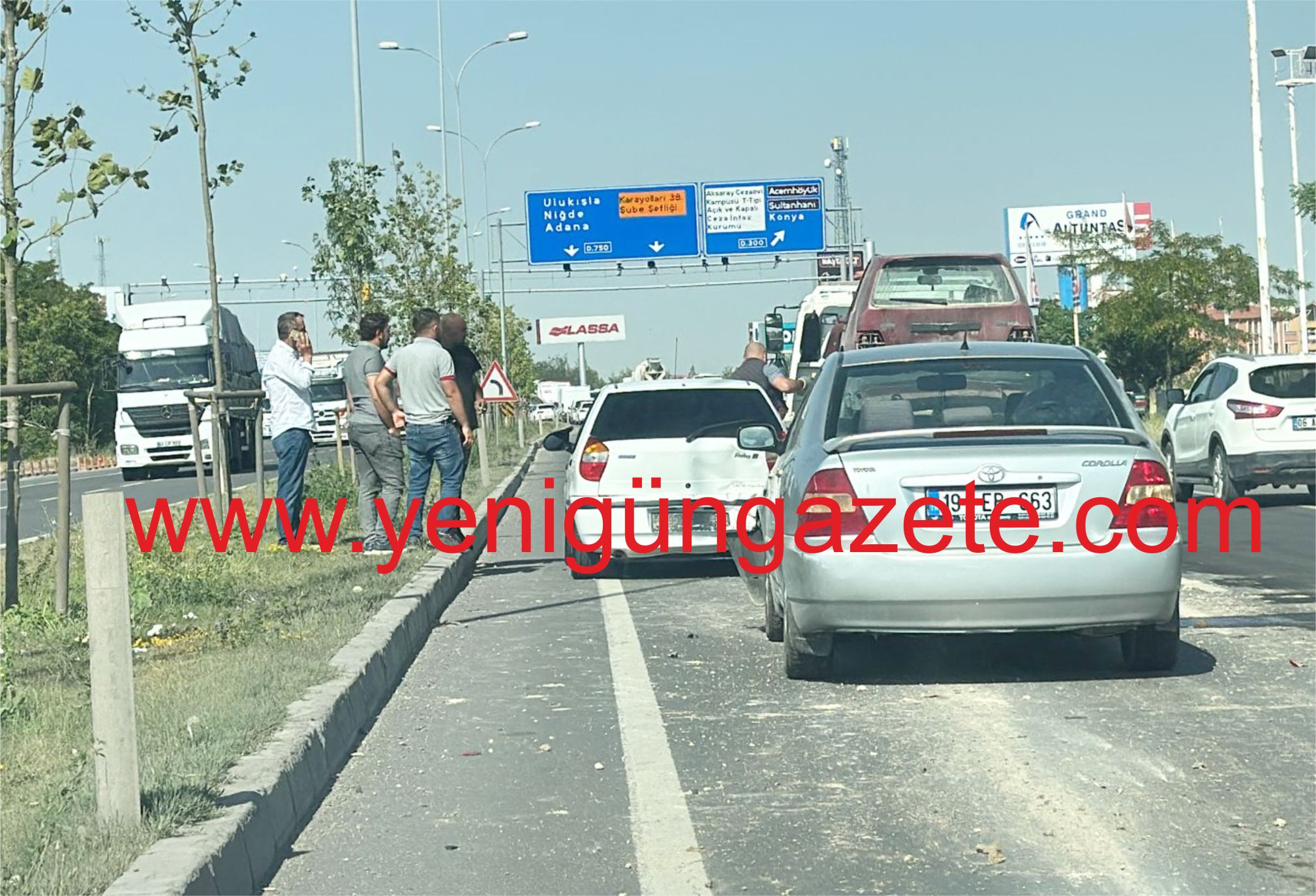 Aksaray’da zincirleme trafik kazası: 4 araç birbirine girdi