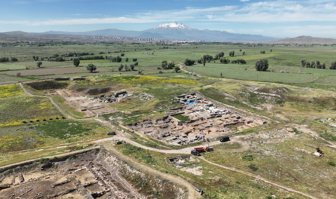 Anadolu'da ilk yazılı belgelerin