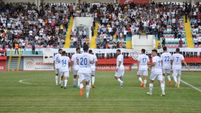 Aksaray Belediyespor yeni sezon hazırlıklarına hız kesmeden devam ediyor. Aksaray