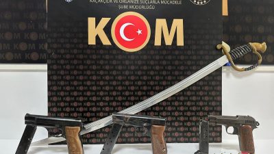 Kırşehir’de yasa dışı silah ticareti operasyonunda 4 zanlı gözaltına alındı.