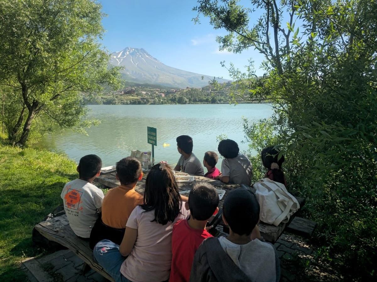 Aksaray’da Minikler için Doğa İçinde Keyifli Piknik Etkinliği Düzenledi!