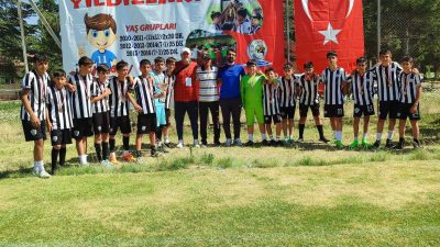 Aksaray temsilcisi Aksaray 68 Spor Kulübü’nün 45 kişiyle katıldığı Yıldızları