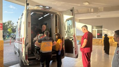 Sivas’ta yıldırım çarpması sonucu ağır yaralanan patates işçisi, kaldırıldığı hastanede