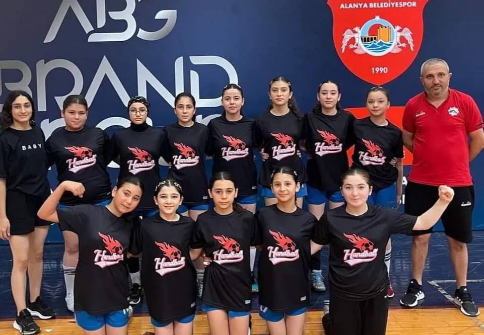 Minik Devlerden Büyük Başarı: Aksaray Belediyespor Türkiye Üçüncüsü!