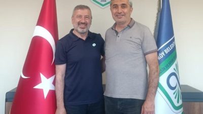 Yeni sezon hazırlıklarına devam eden Arnavutköy Belediyespor teknik direktörlük görevine
