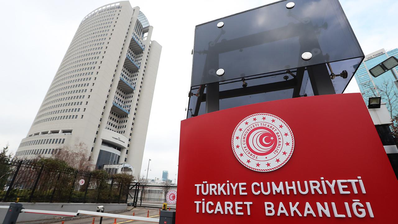 Türk lirasıyla dış ticaret hacmi 5 ayda 437,4 milyar lirayı buldu