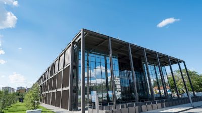 Türkiye'den, İstanbul Teknik Üniversitesi (İTÜ) ve Abdullah Gül Üniversitesi, İngiltere