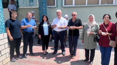 Büyük Bölcek Mahallesi Muhtarı Songül Demir, Cuma namazı sonrası Siteler