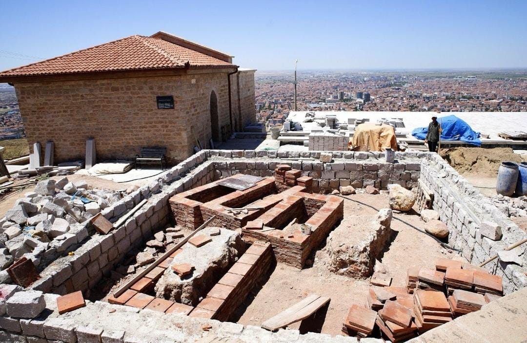 Aksaray’da tarihi keşif; Selçuklu döneminden kalan gizli mezarlar gün yüzüne çıktı