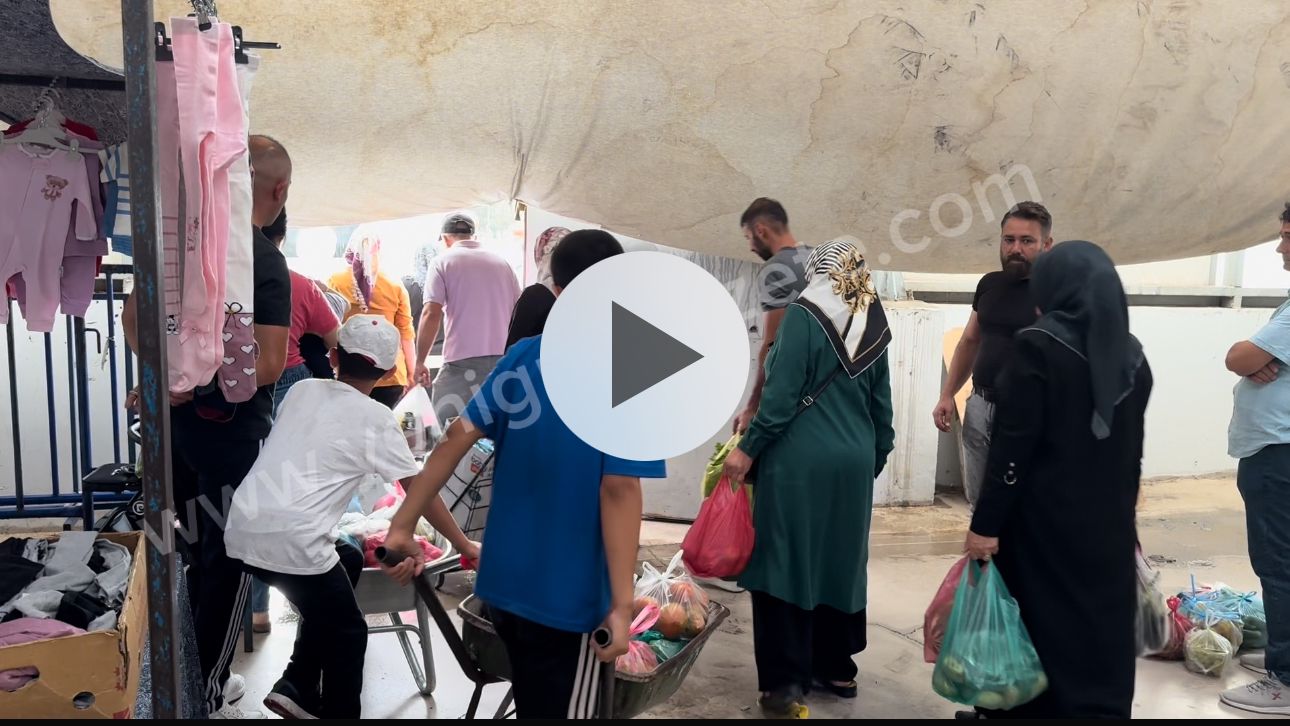 Sağanak yağış Aksaray’da hayatı olumsuz etkiledi: Pazarda vatandaşlar mahsur kaldı!