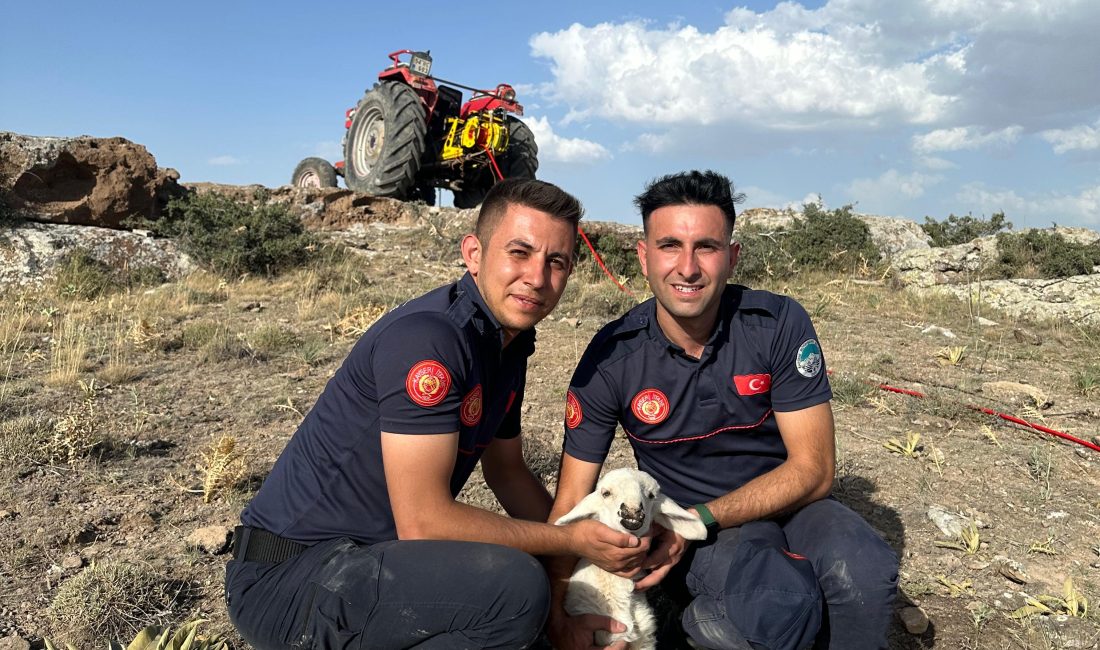 Kayseri'de kayalıkların arasında sıkışan