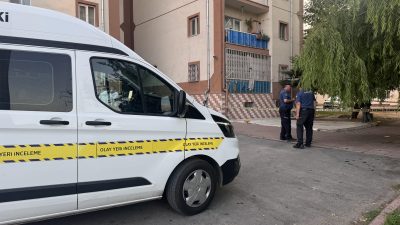 Kayseri'nin Melikgazi ilçesinde, akrabalar arasındaki kavgada 2 kişi yaralandı.
