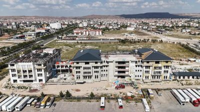 Aksaray Belediyesi'nin Yeni Hizmet Binasında çalışmalar son aşamaya geldi