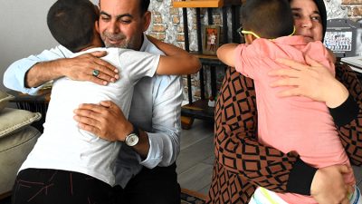 Mutluluklarının adı koruyucu aileliğini üstlendikleri "Yusuf" ve "Çınar" oldu.