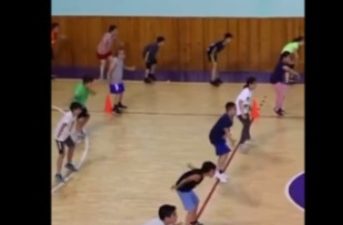 Aksaray’da spor okulları kapsamında basketbol çalışmaları devam ediyor