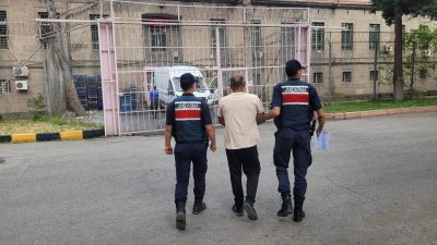 Kayseri’de haklarında kesinleşmiş hapis cezası bulunan 3 hükümlü yakalandı. İl