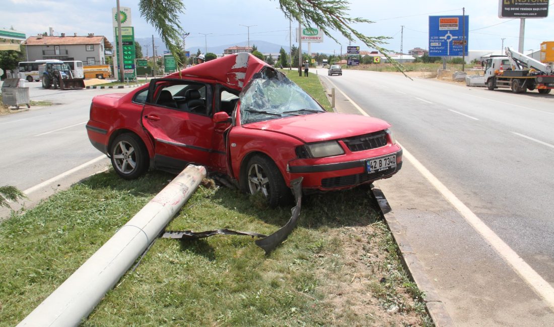 Konya'nın Beyşehir ilçesinde otomobilin