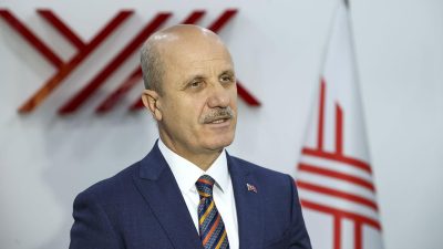 Yükseköğretim Kurulu (YÖK) Başkanı Erol Özvar, "2024-YKS" sonuçlarının hayırlı olmasını