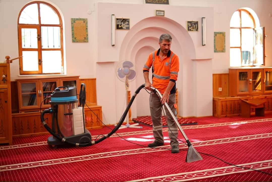 Aksaray Belediyesi’nden Camilere Hijyen Seferberliği!