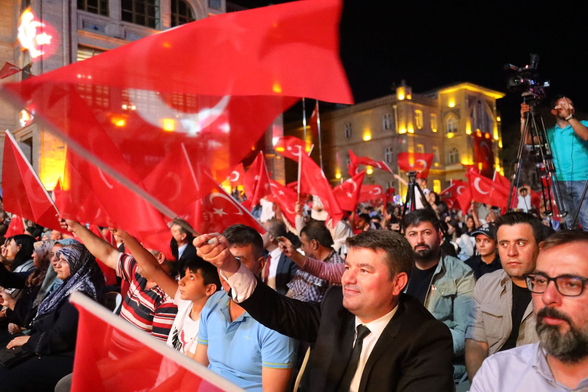 Başkan Dinçer; “15 Temmuz Birlik ve Milli Kararlılığın Simgesidir”