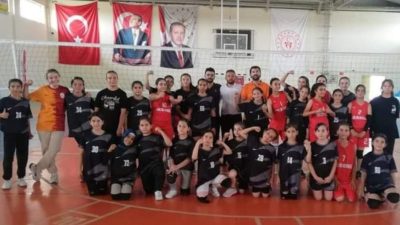 Eskil Gençlik Spor İlçe Müdürü Mihman Altıntop, Sultanhanı Spor Kız