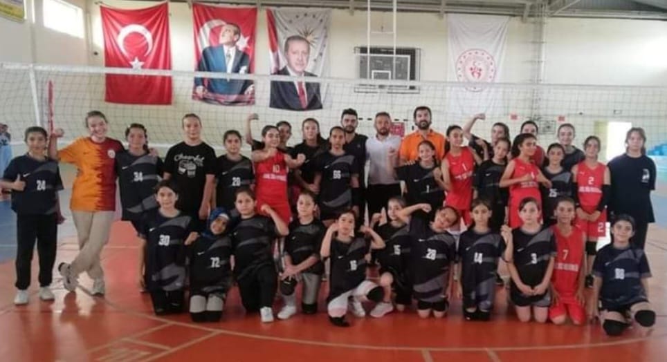 Eskil ve Sultanhanı’da Spor Dolu Bir Gün; Arasında Dostluk Maçı Yapıldı