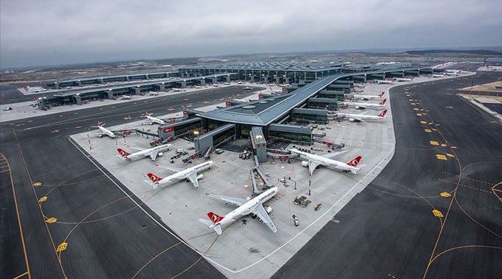 Turizm merkezlerinde hareketlilik; havalimanlarındaki yolcu sayıları belli oldu