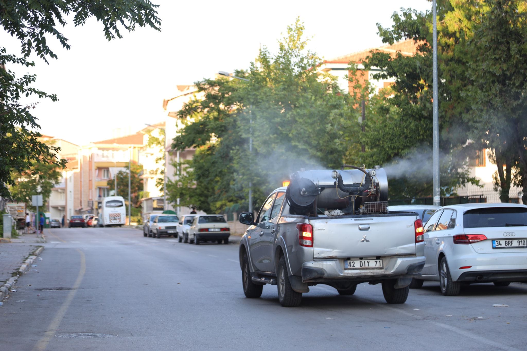 Aksaray’da haşere operasyonu: Sokak sokak ilaçlama devam ediyor!