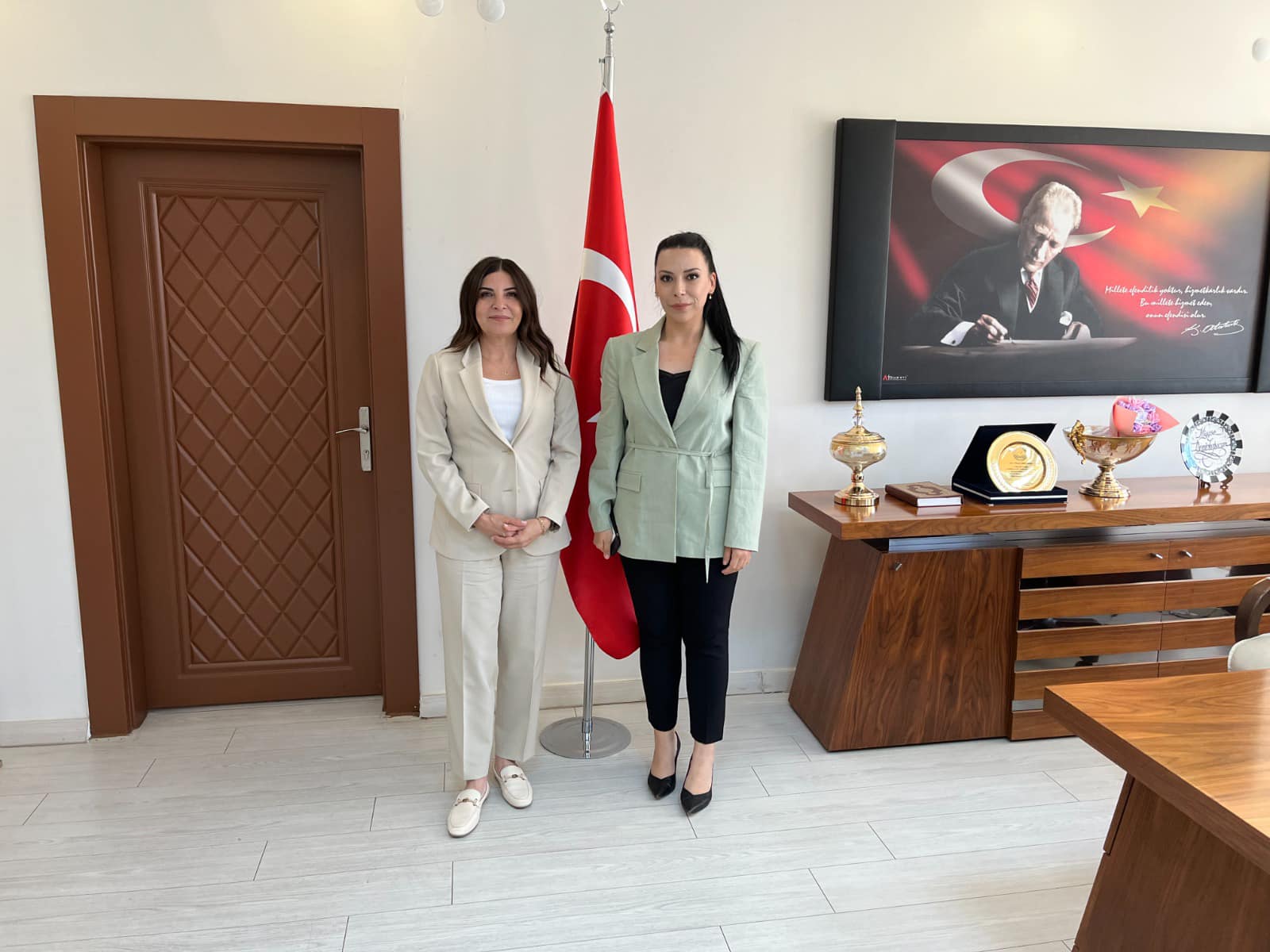 Aksaray Sarıyahşi Kaymakamı Miyase Demirkoparan’a ziyaretler devam ediyor. Demirkoparan’ı Radyo