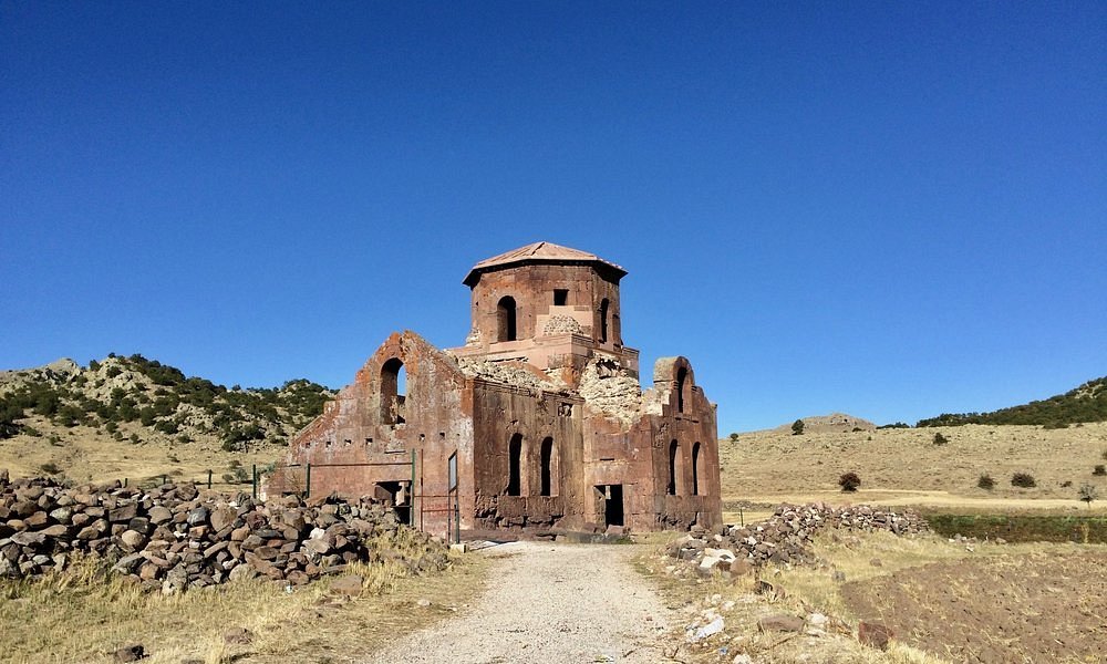 Aksaray Kızıl Kilise: Tarihi ve Mimari Bir Cevher