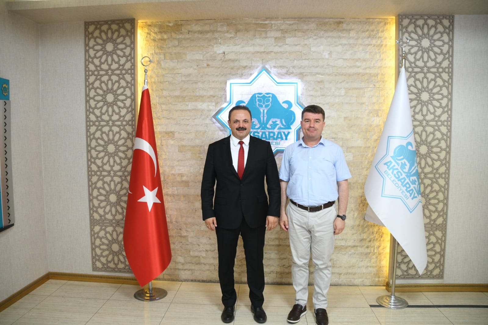 Rektör Arıbaş’tan Belediye Başkanı Dinçer’e ziyaret