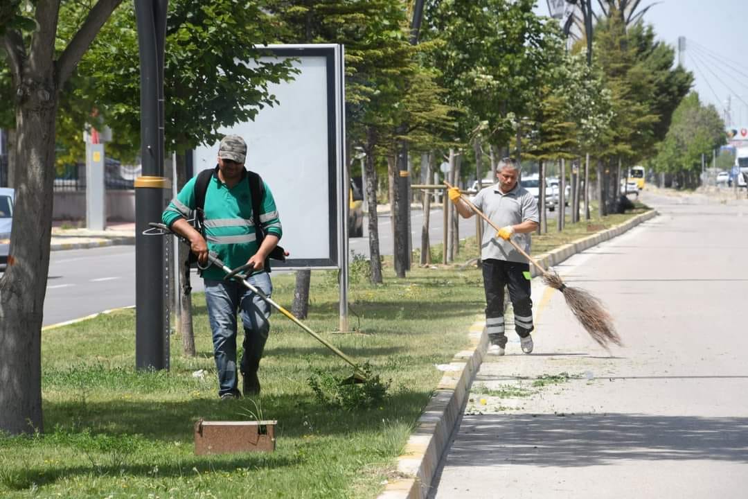 Aksaray’da Temizlik Harekâtı: Belediye Mıntıka Temizliği İle Şehri Yeniliyor!