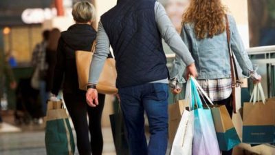 Türkiye İstatistik Kurumu (TÜİK)  düzenli olarak hazırladığı raporlar kapsamında hizmet,