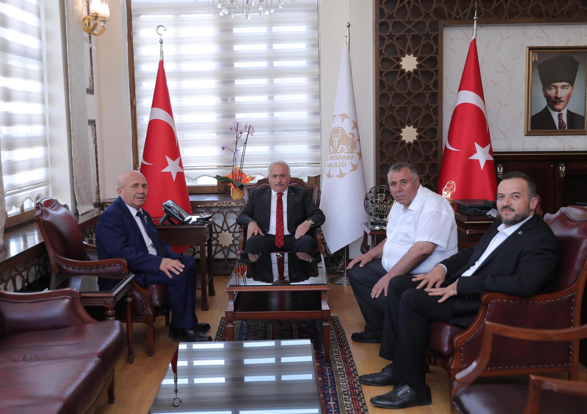 Sarıyahşi’den önemli ziyaret: İl Genel Meclisi ve önceki Başkan, Valiyi makamında ziyaret etti!