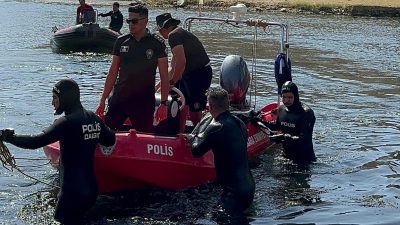 Kırşehir’in Kaman ilçesinde, serinlemek için baraj gölüne giren kişi boğuldu.