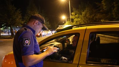 Nevşehir'de, polis tarafından yapılan "dar alan" uygulamasında aranan iki zanlı