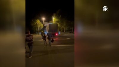 Nevşehir’de bir kargo aracında 2 düzensiz göçmen yakalandı, gözaltına alınan