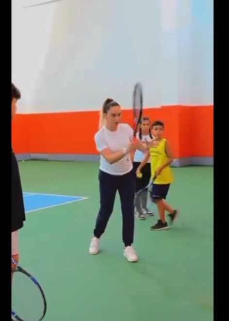 Aksaray’da minik raketler yetişiyor: GSB Spor okulları’nda tenis eğitimi!