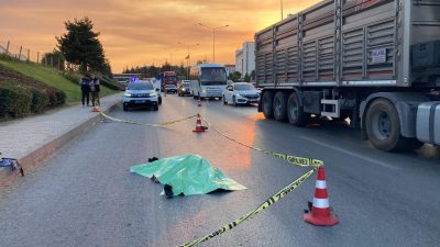 Eskişehir’in Tepebaşı ilçesinde otomobilin çarptığı kişi hayatını kaybetti. Ö.S. idaresindeki