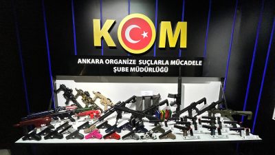 Ankara’da kaçak 16 otomatik silah, 28 tabanca ve mühimmat ele
