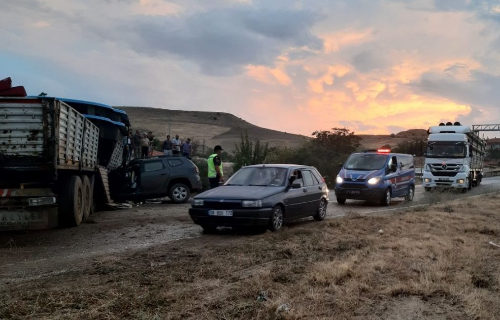 Kırıkkale'nin Karakeçili ilçesinde tır