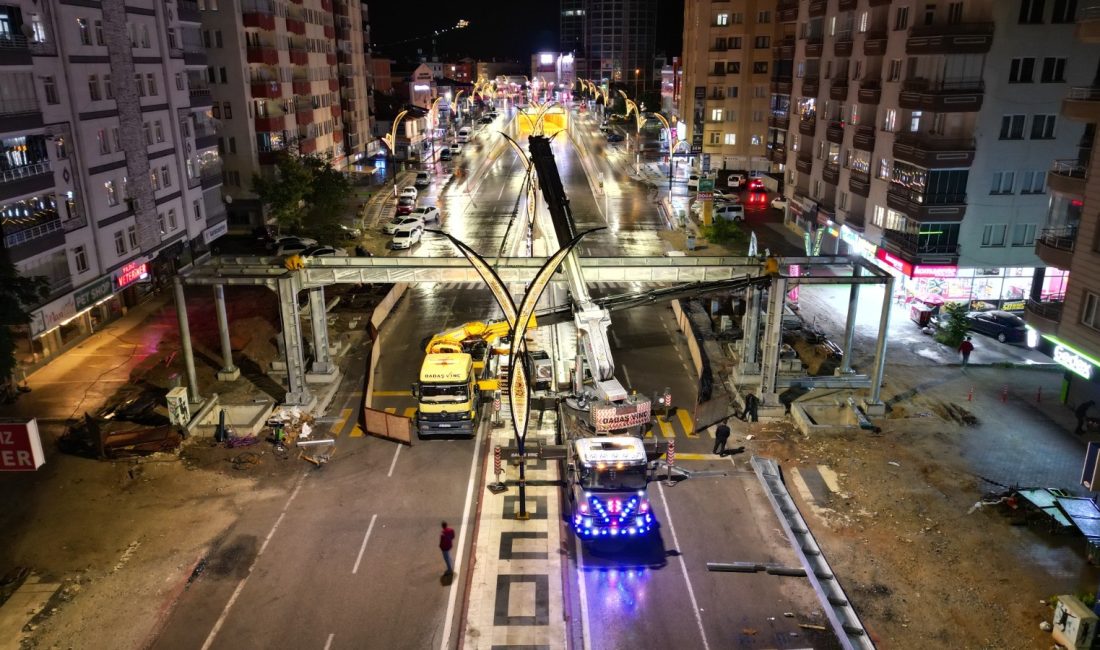 Aksaray Belediyesi ekipleri vatandaşlara