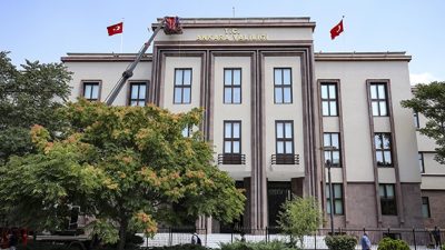 Ankara Valiliği, polis ve jandarmanın operasyonlarında farklı suçlardan aranan 756