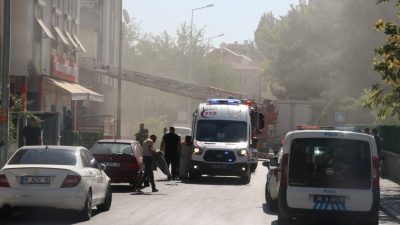 Kayseri'de annesinden istediği parayı alamayan gencin ateşe verdiği kömürlük, itfaiye