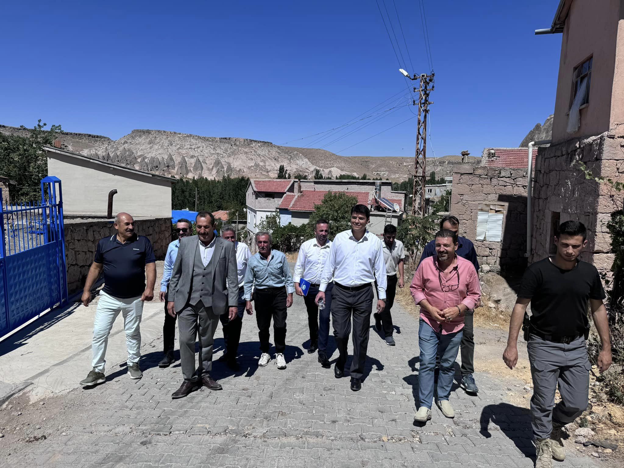 Kaymakam Yetiş Yaprakhisar köyünde, vatandaşların talepleri gündemde