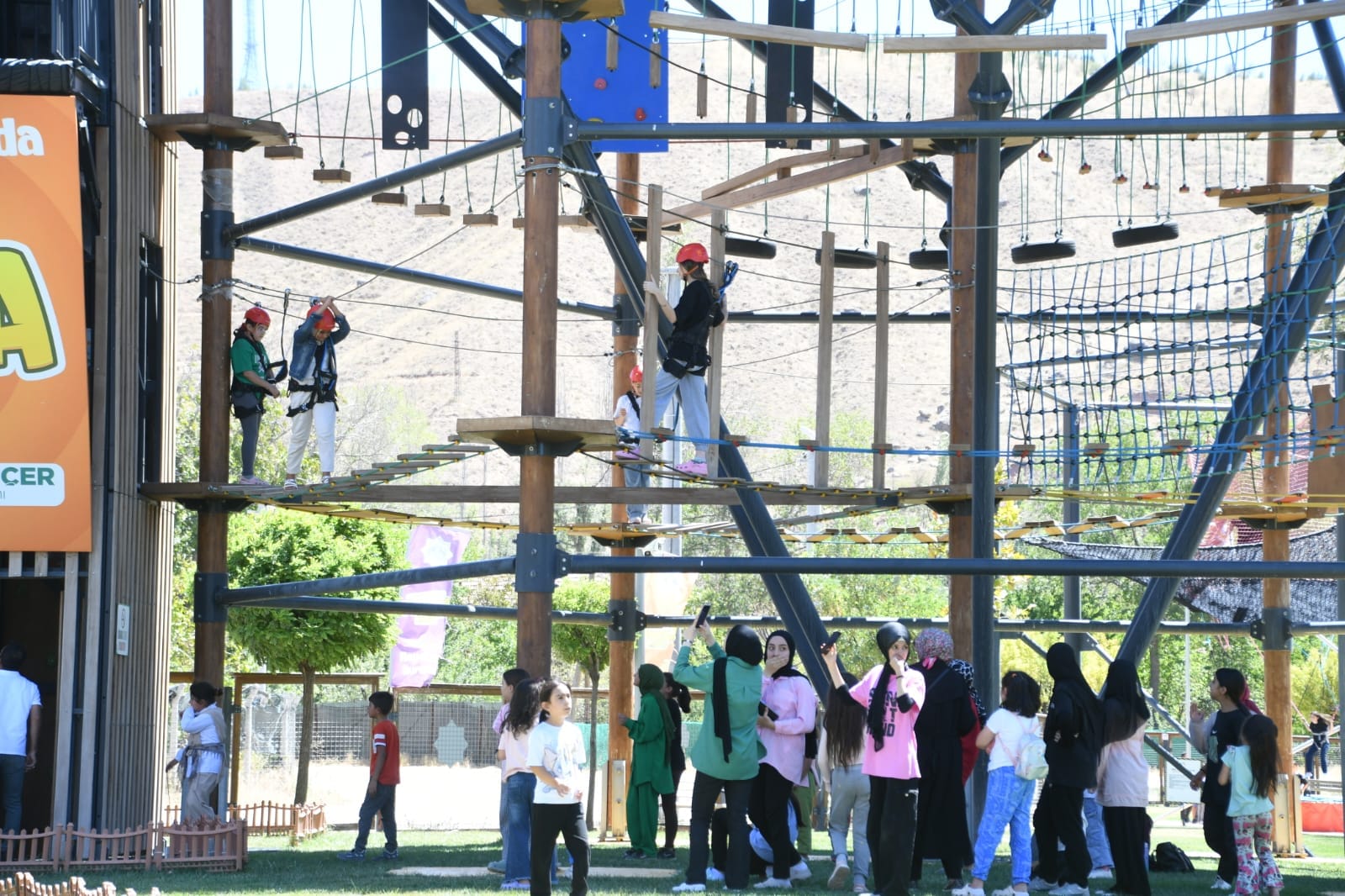 Aksaray’da gençler orada; aksiyon severlerin adresi Macera parkı