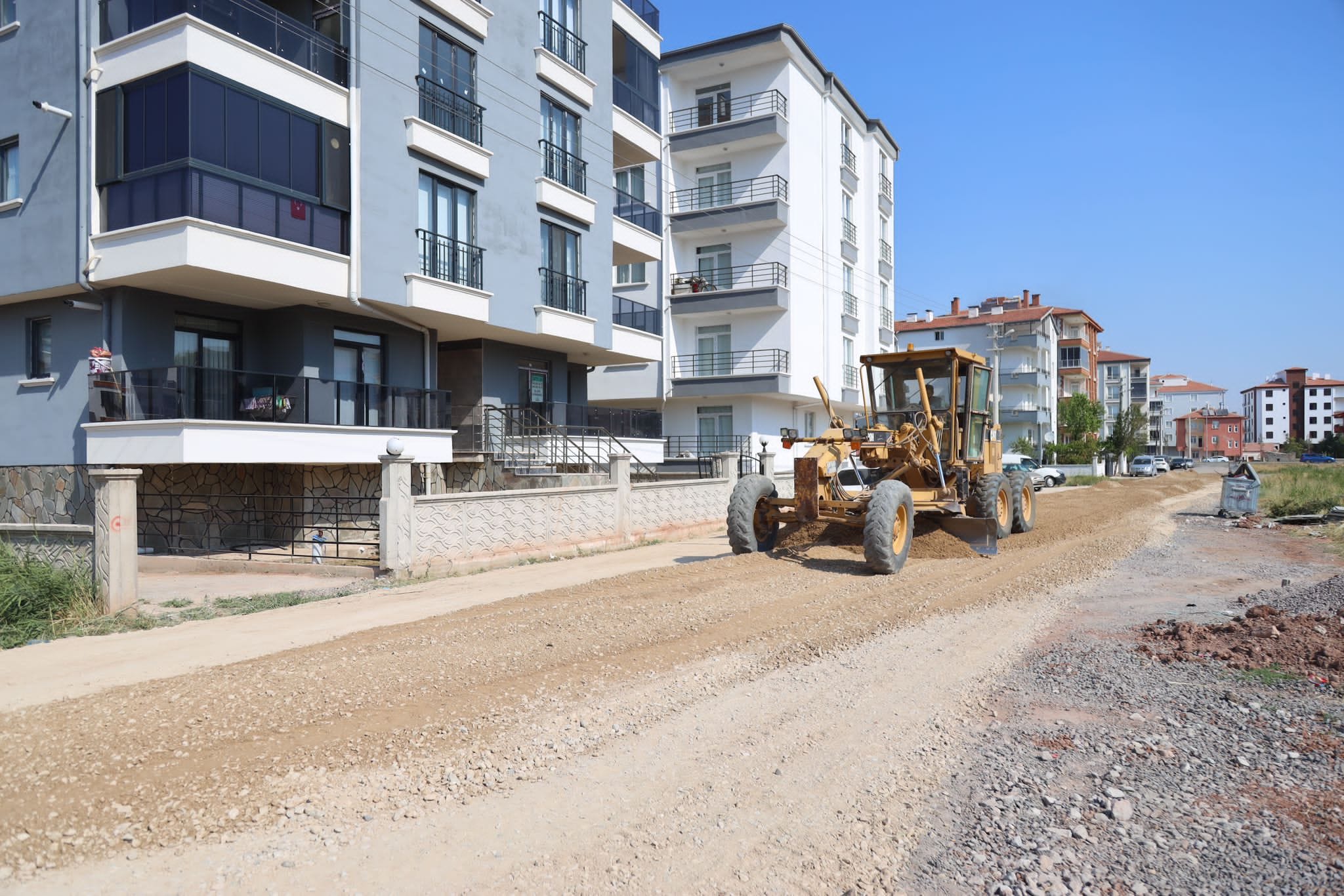 Belediye Başkanı Dinçer; “Daha güvenli ve daha rahat yollar için çalışıyoruz”