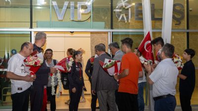 Paris 2024 Paralimpik Oyunları'nda altın madalya kazanan Golbol Kadın Milli
