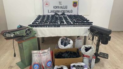 Konya’nın Beyşehir ilçesinde kaçak silah atölyesine dönüştürülen evde 105 tabanca