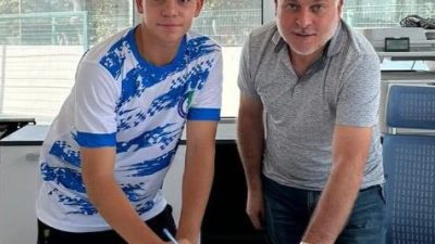 Motolux 68 Aksarayspor altyapısında yetişen genç futbolcu Emirhan Aslan, gösterdiği
